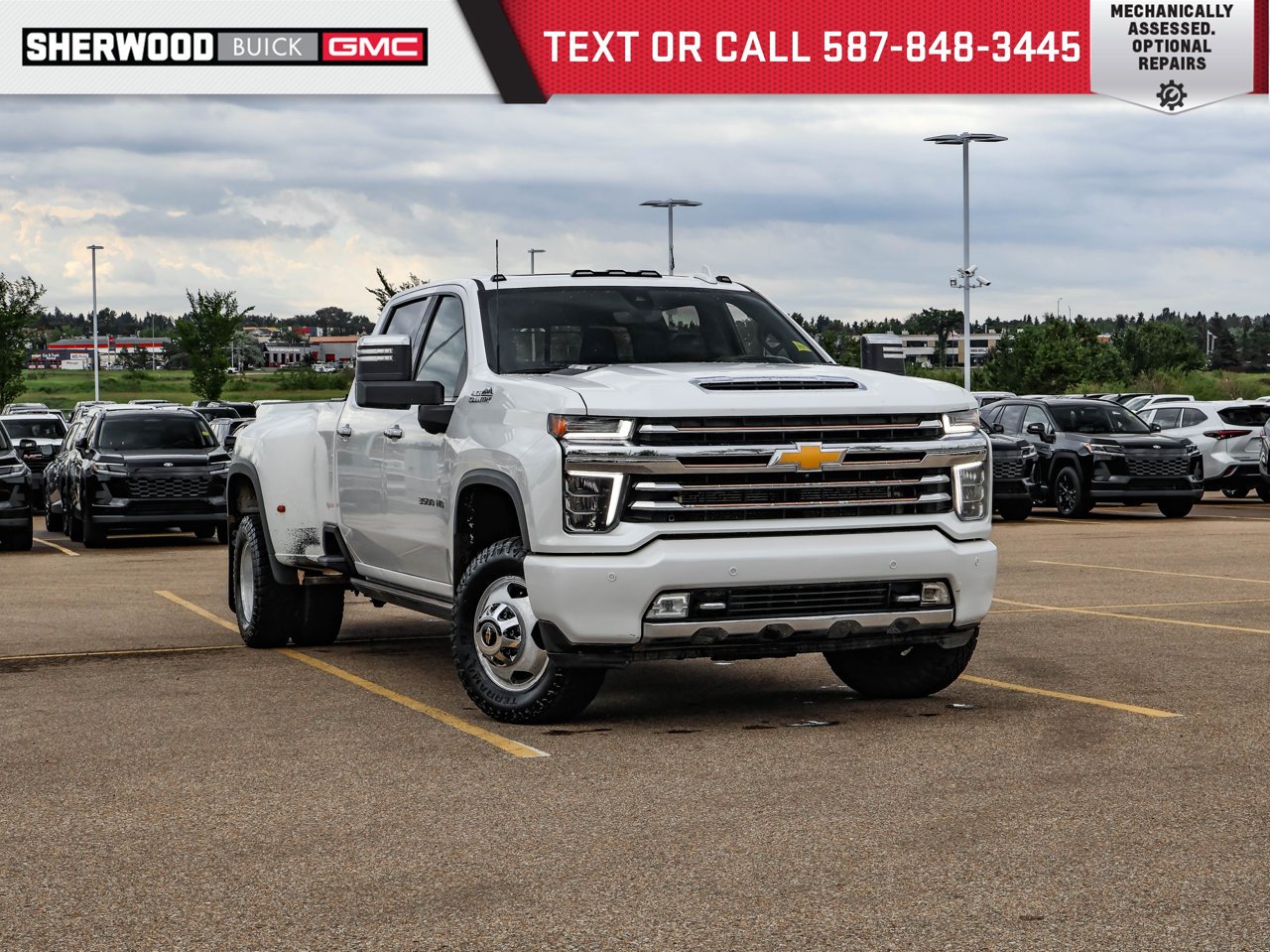 2021 Chevrolet Silverado 3500HD 4WD Crew Cab 172 High Country White Sherwood Park - photo #0