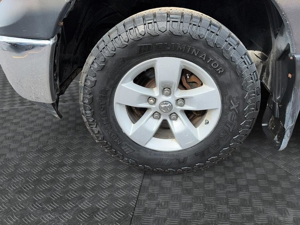 Ram 1500 NIV 3C6RR7KT0HG649048 2017 Gris Chicoutimi - photo #6