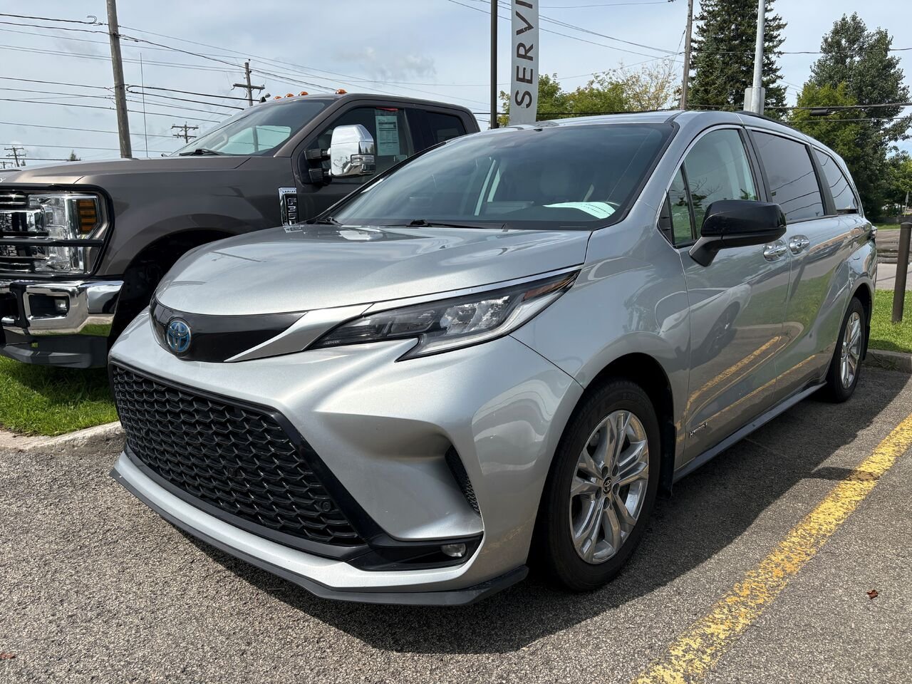 Toyota Sienna 2021 Argent Blainville - photo #0