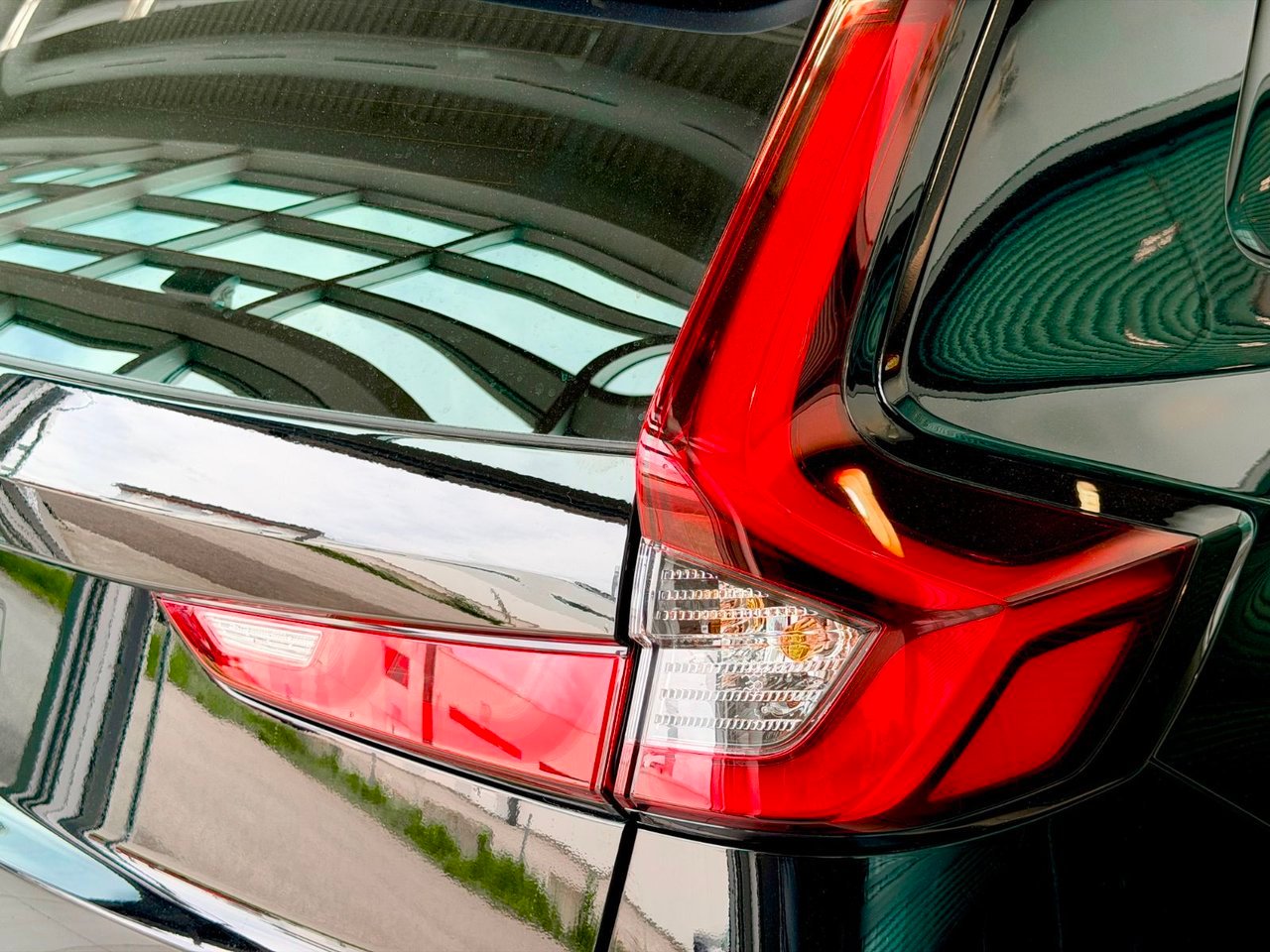 2026 Honda CR-V Hybrid Black Notre-Dame-des-Prairies - photo #9