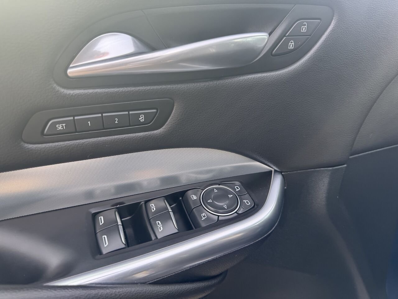 CADILLAC XT4 PREMIUM LUXURY Haut de gamme Luxe 4 portes TI 2021 Bleu Ottawa & Gatineau - photo #4