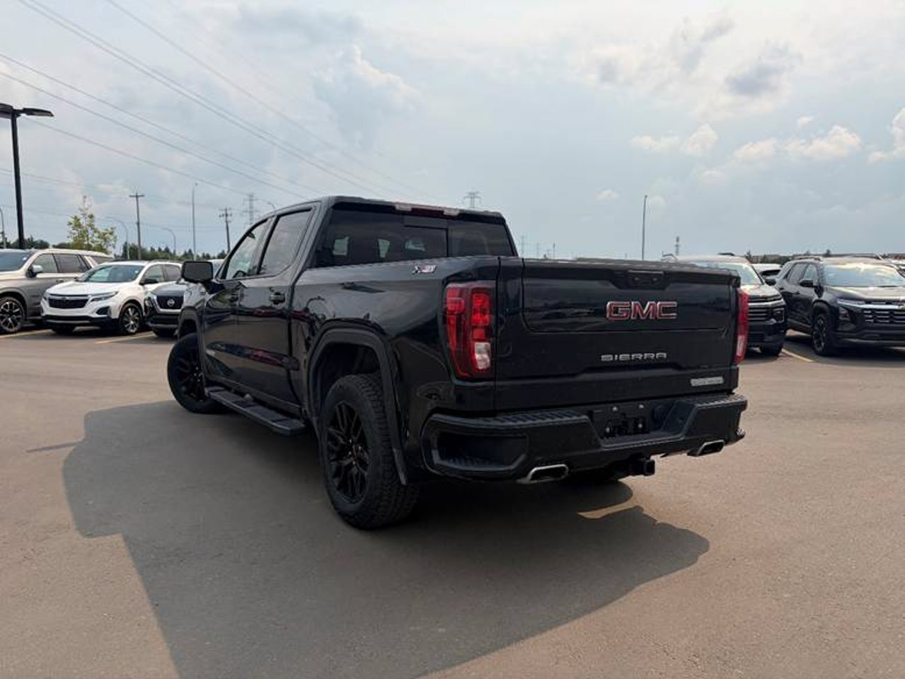 2024 GMC Sierra 1500 4WD Crew Cab 147 Elevation Black Sherwood Park - photo #3