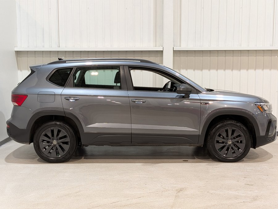 2024 Volkswagen Taos Grey