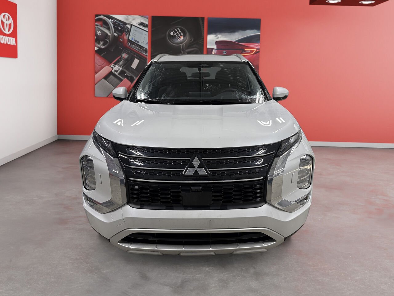 2025 Mitsubishi Outlander Plug-In Hybrid JA4T5VA99SZ609752 White Sherbrooke - photo #8