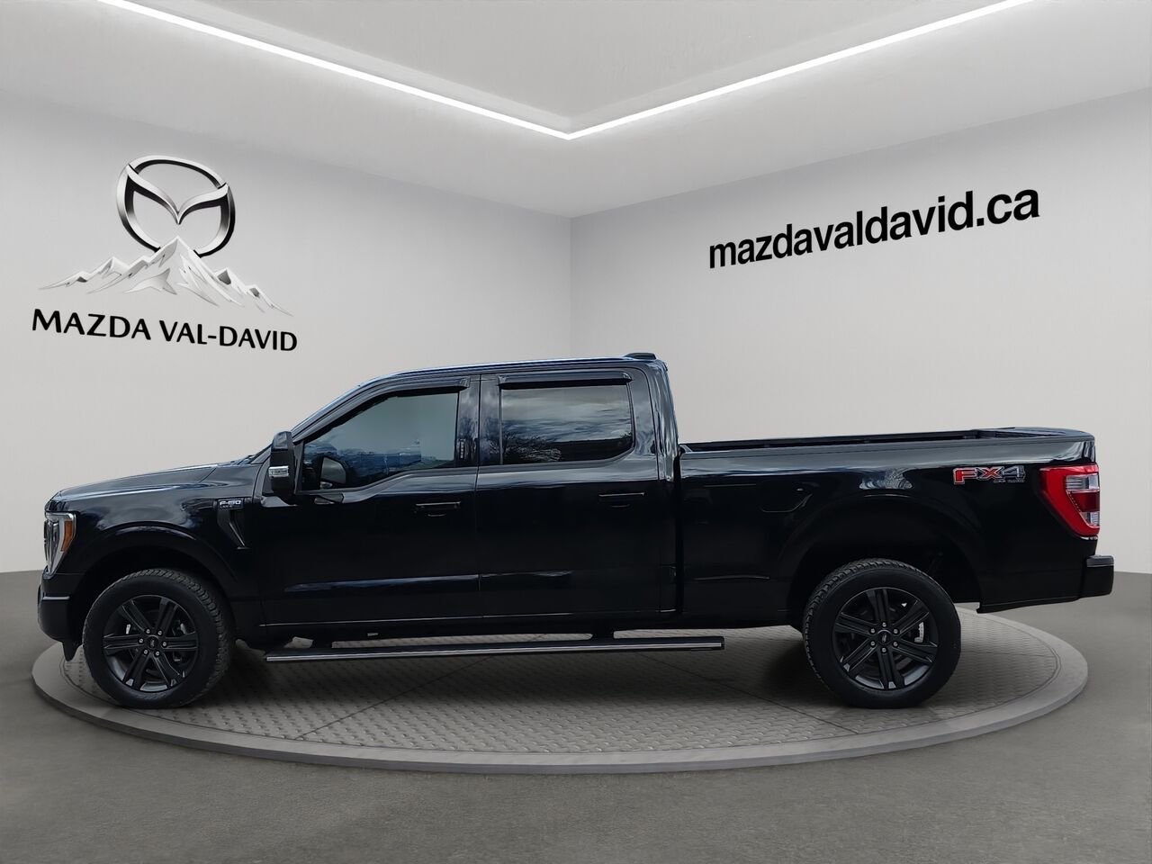 2023 Ford F-150 LARIAT cabine SuperCrew 4RM caisse de 5,5 pi Black Val-David - photo #1