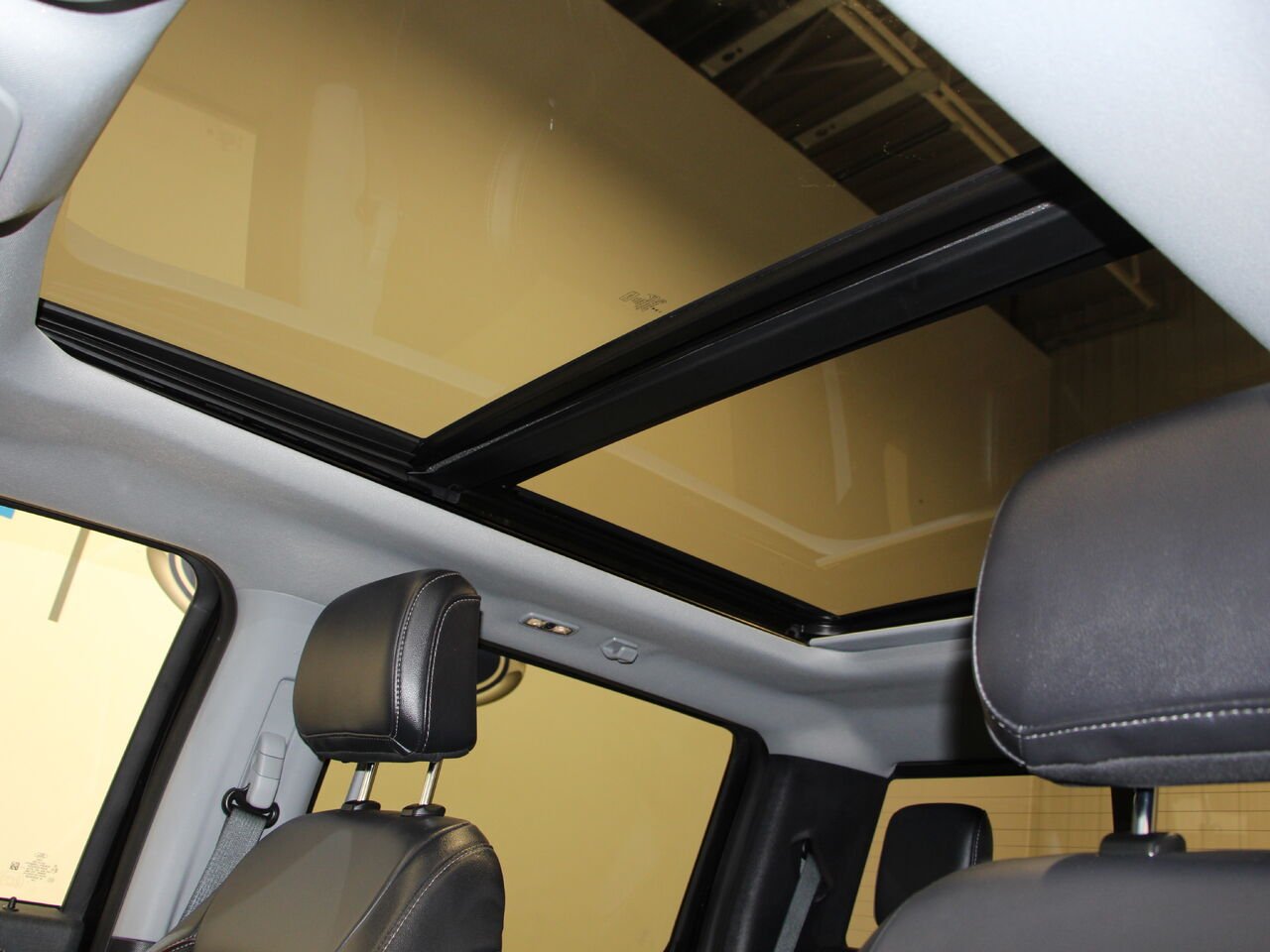 2024 Ford Super Duty F-250 SRW LARIAT F250 LARIAT CREW CAB Black Châteauguay - photo #9