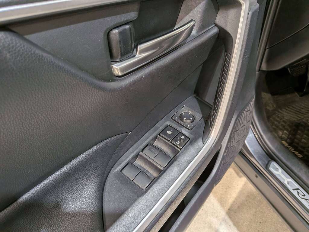 Toyota RAV4 2019 Gris Val-David - photo #28