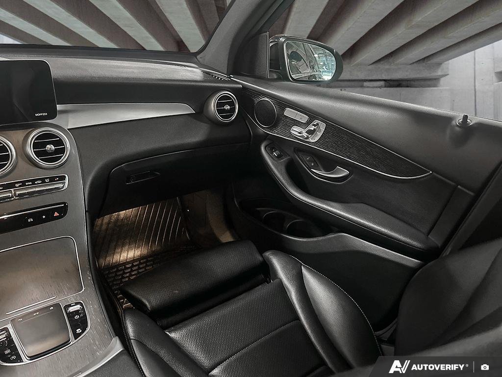 2021 Mercedes-Benz GLC 300 2601673A | GLC 300 Black Edmonton - photo #24