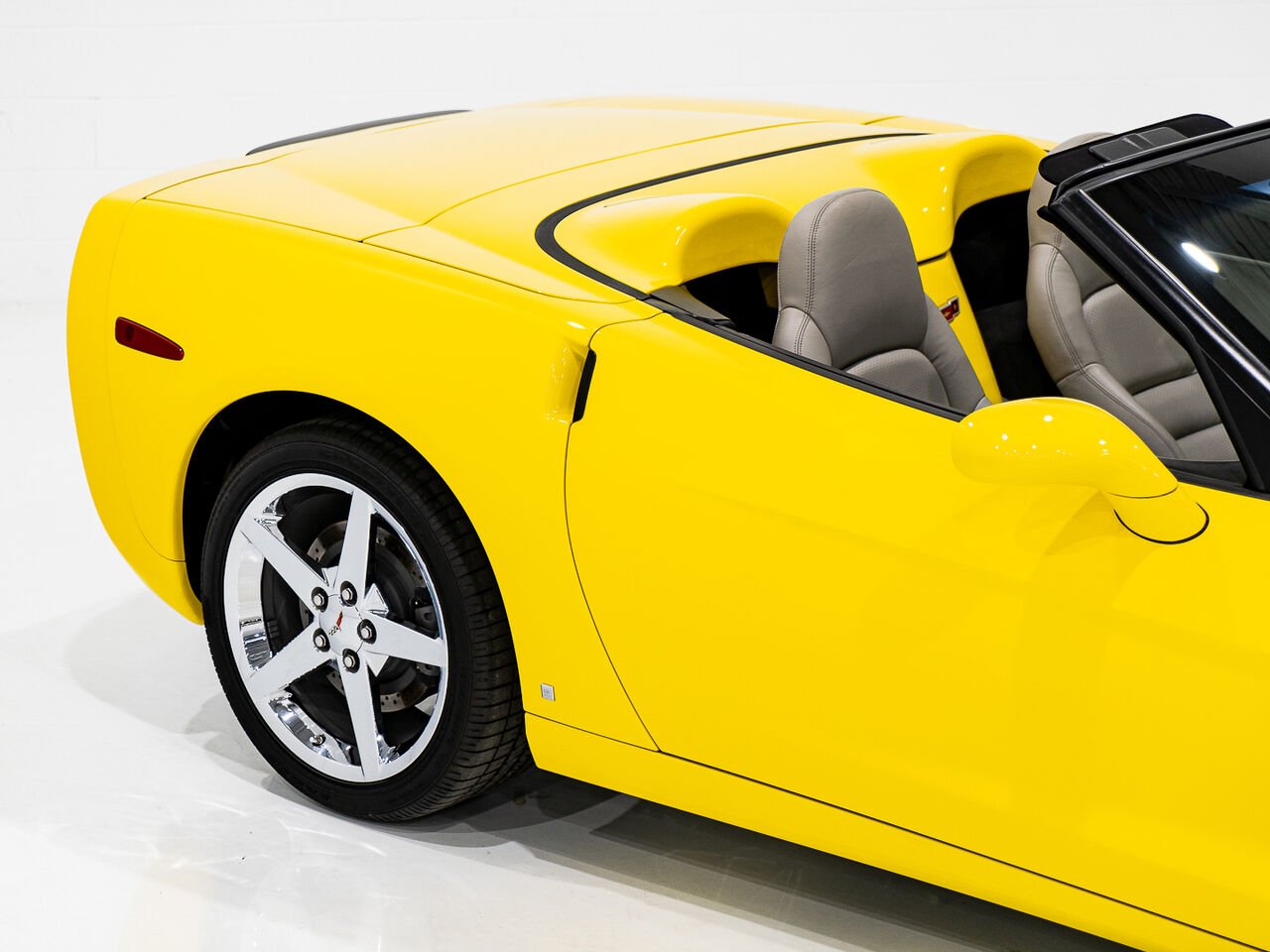 2008 Chevrolet Corvette With only 900km (563mi) From new with window sticker Yellow Kirkland - photo #73