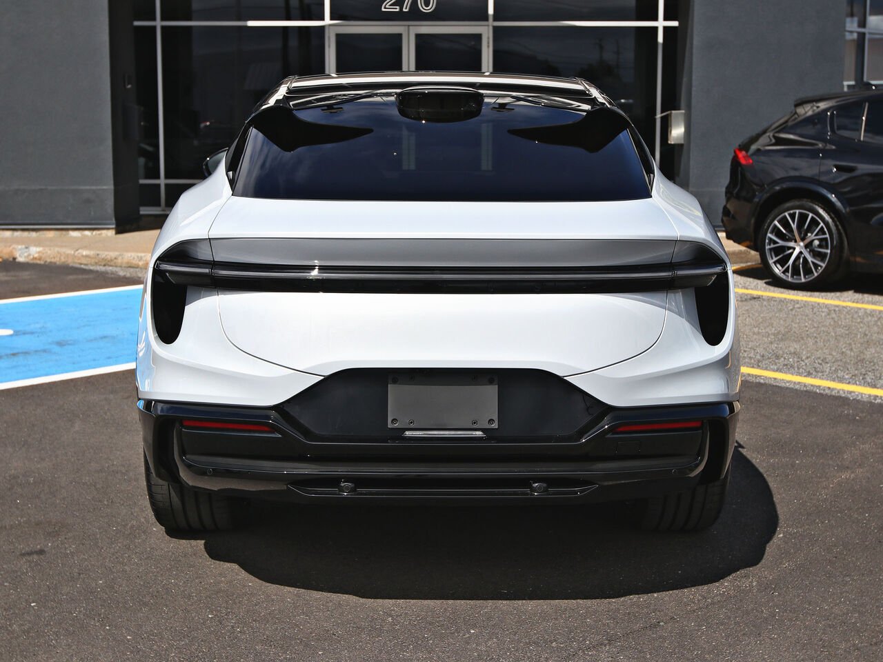 2026 Lotus Eletre Silver Québec - photo #9