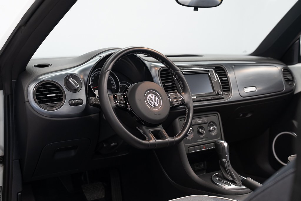 2016 Volkswagen Beetle Denim Edition White Kirkland - photo #15