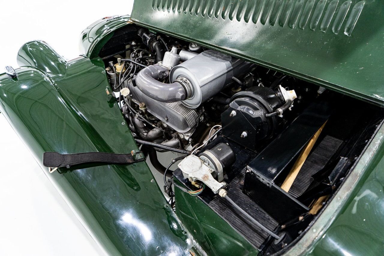 1970 Morgan Plus 8 Unrestored with only 7137km (4435miles) | PRIX EN USD Green Montreal - photo #15