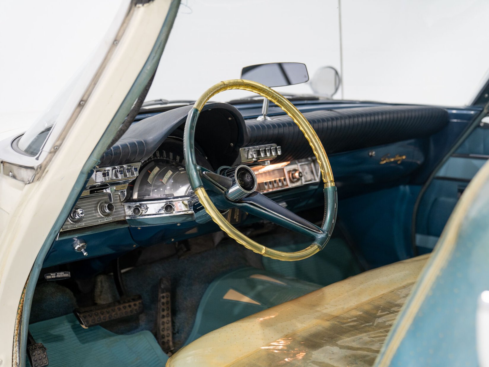 1961 Chrysler Windsor White Montreal - photo #37