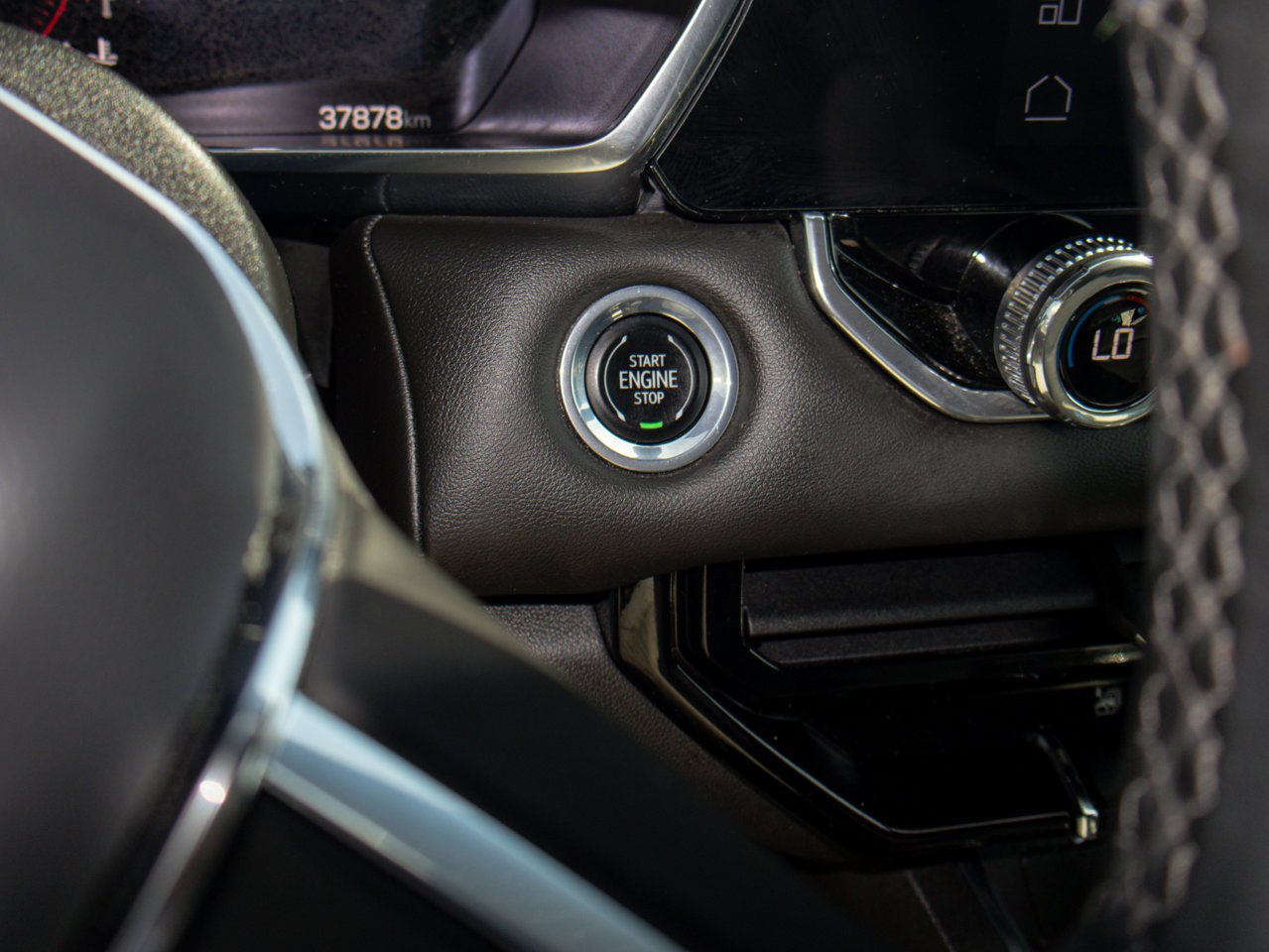 2024 GMC Canyon 4WD Crew Cab Elevation Black Sherwood Park - photo #24