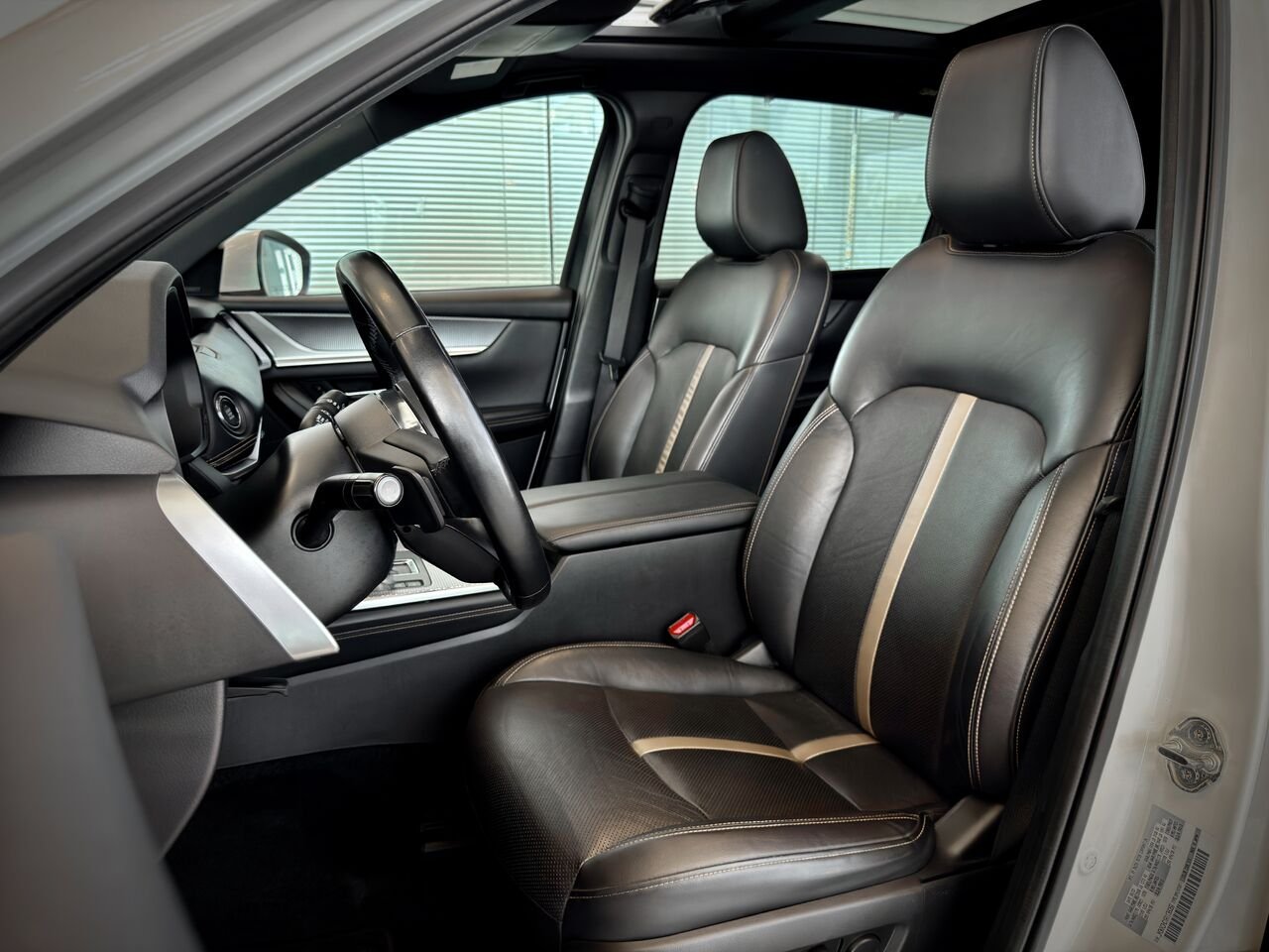 2024 Mazda CX-90 hybride léger White Notre-Dame-des-Prairies - photo #19