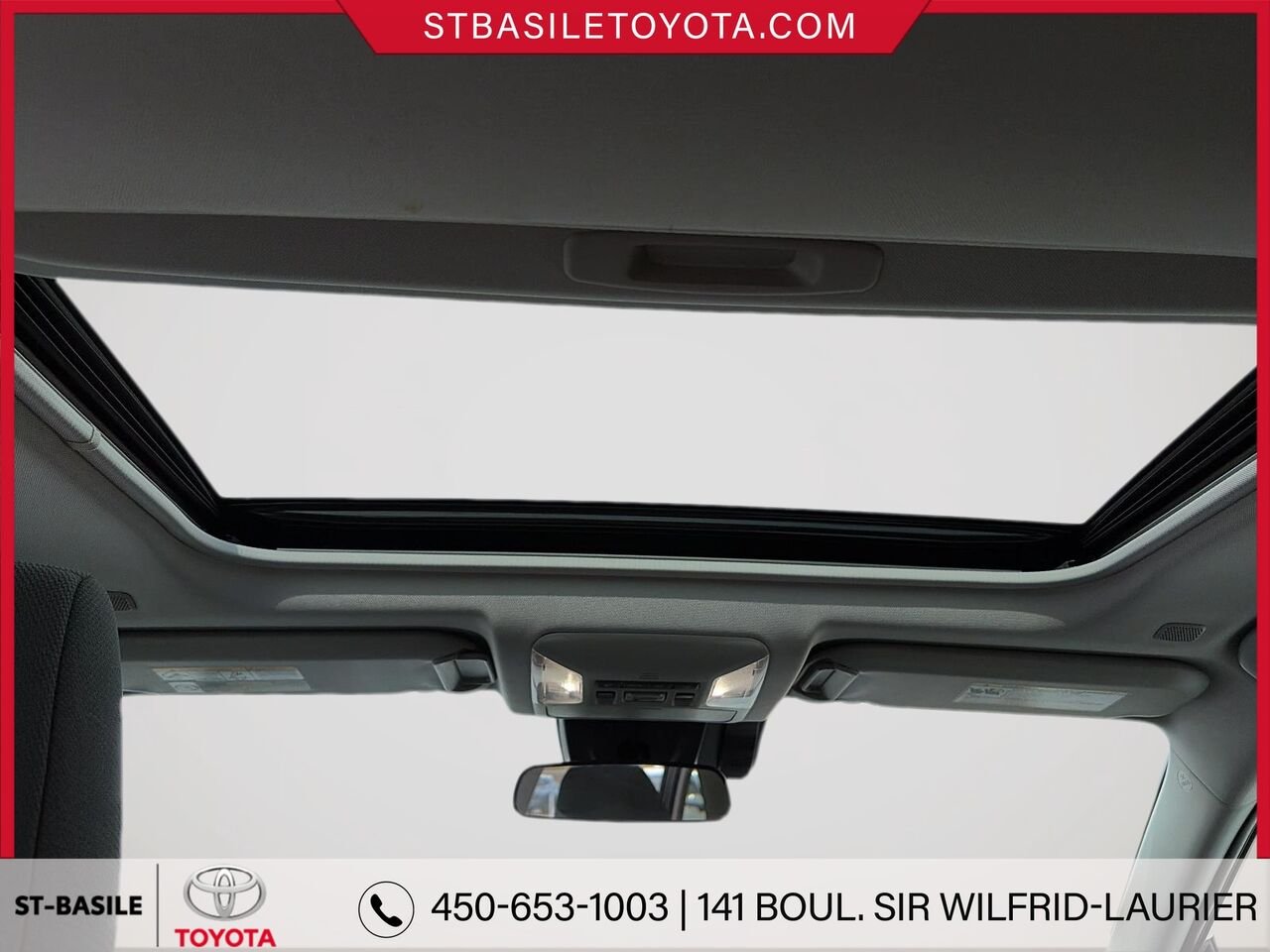 2025 Toyota RAV4 Hybrid Silver Sky Metallic Saint-Basile-le-Grand - photo #19