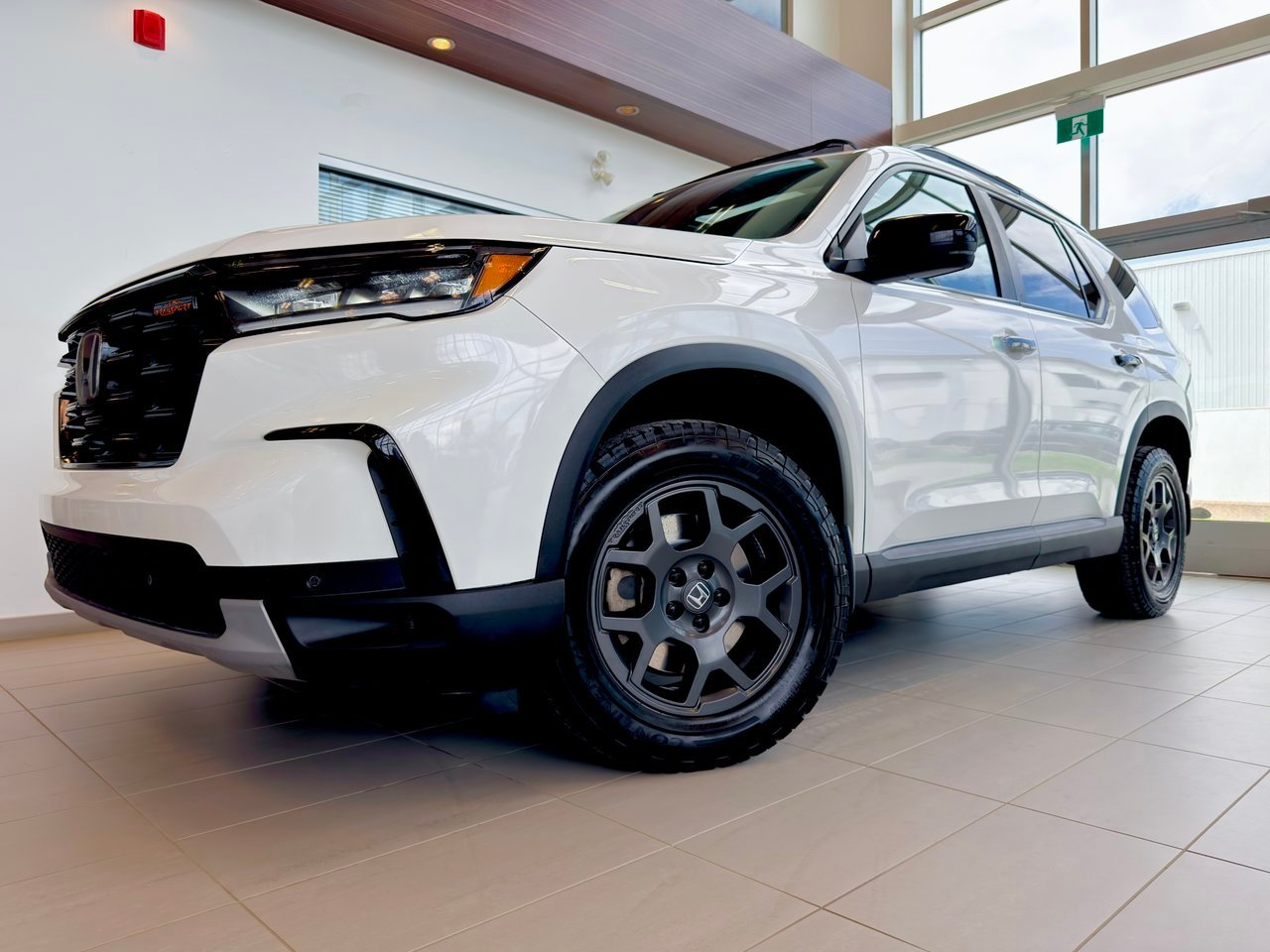 Honda Pilot 2023 Blanc Notre-Dame-des-Prairies - photo #1