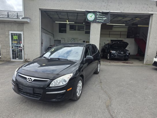 2012 Hyundai Elantra Touring 2012 Black