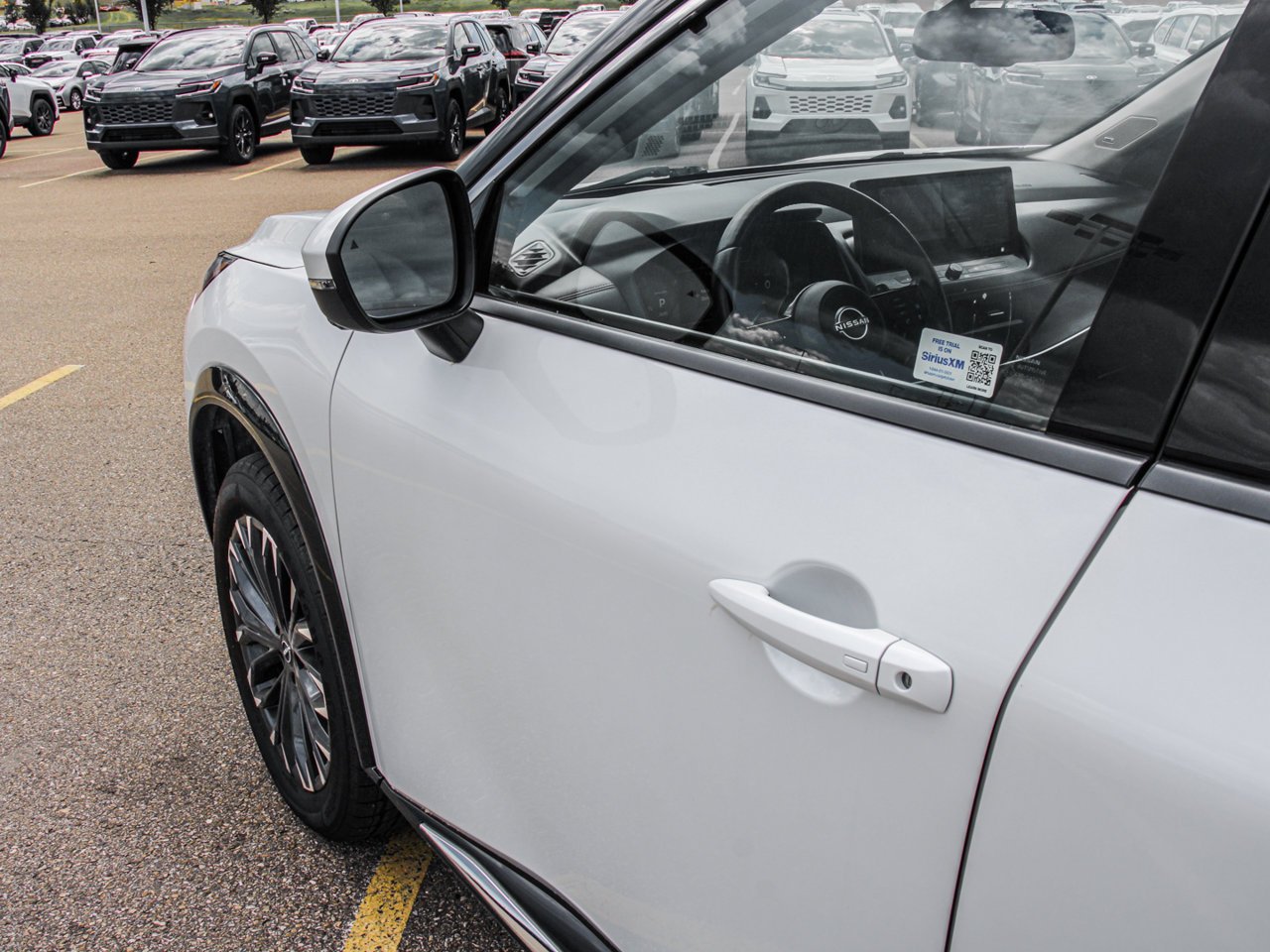 2024 Nissan Rogue AWD Platinum White Sherwood Park - photo #12