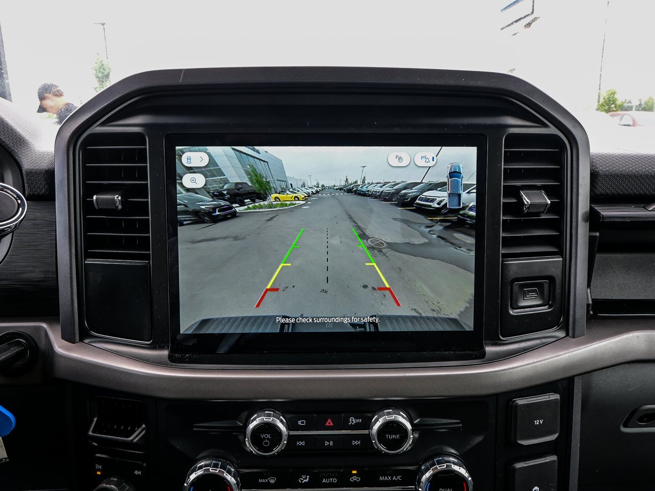 2025 Ford F-150 XLT 4WD SuperCrew 5.5' Box Black Sherwood Park - photo #24