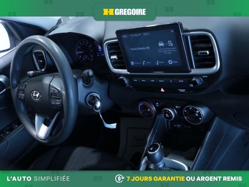 Hyundai Venue 821097 | Essential AUTO AC GR ELEC CAM RECULE BLUETOOTH 2022 Blanc Laval - photo #24