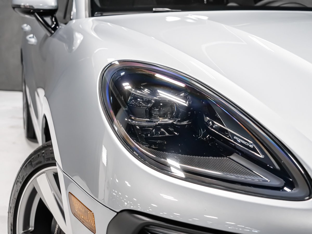 Porsche Macan T 2025 Noir Montréal - photo #10