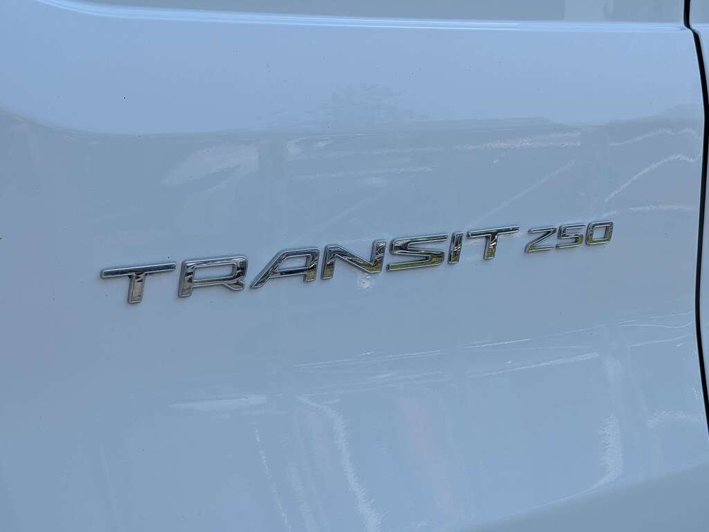 Ford Transit Cargo Van T-250 130" Med Rf 9070 GVWR RWD 2022 Blanc Val-David - photo #35