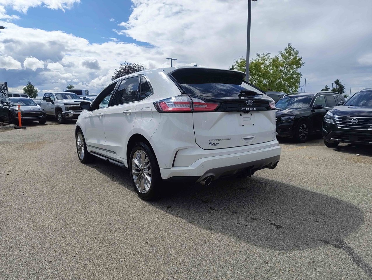 2022 Ford Edge Titanium AWD White Sherwood Park - photo #4