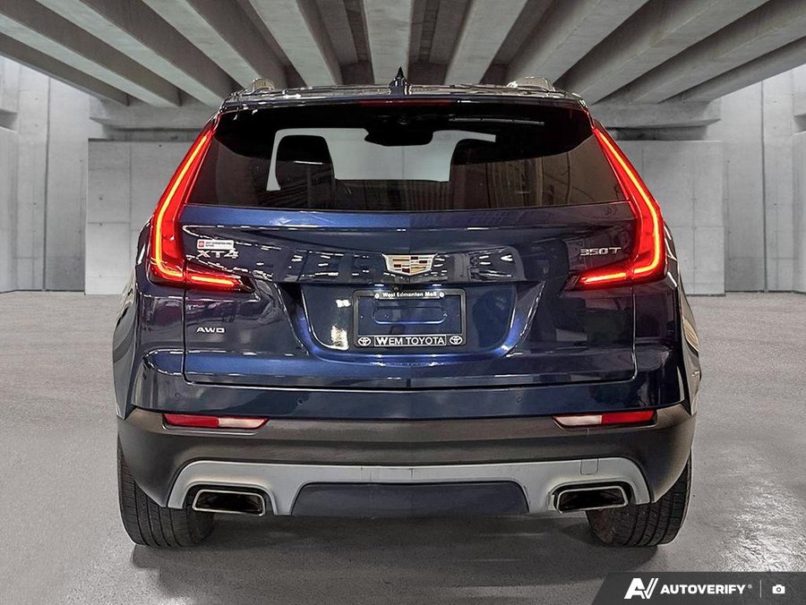 2021 Cadillac XT4 2021 Blue