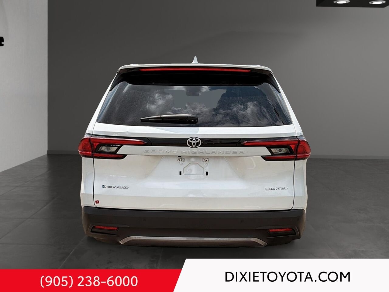 2025 Toyota Grand Highlander HYBRID LIMITED AWD / HEATED AND VENTILATED SEATS / MOONROOF / ALLOY WHEELS / CARPLAY AND ANDROID AUTO White Mississauga - photo #4