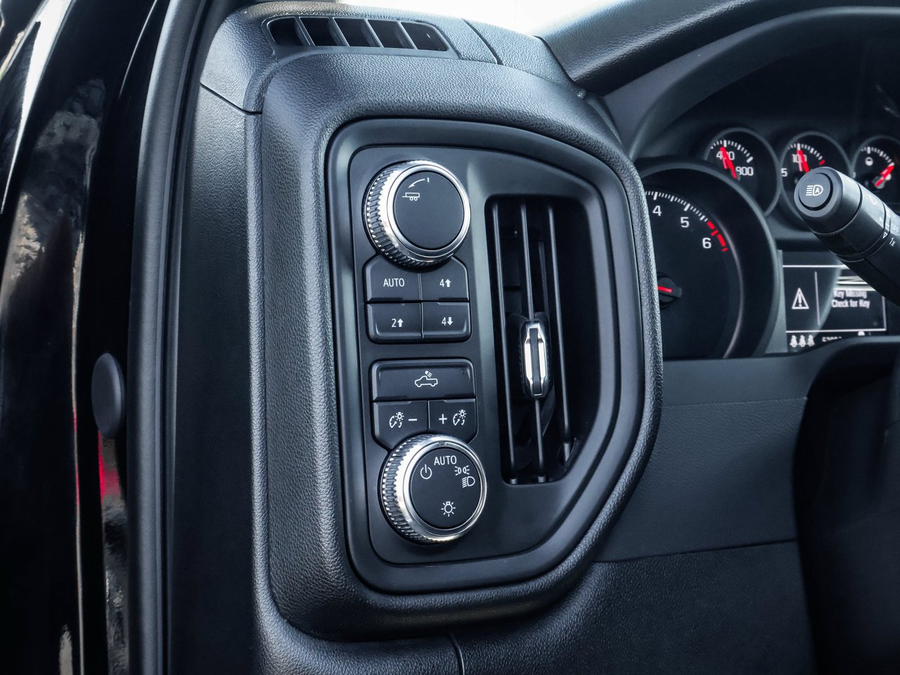 2024 GMC Sierra 1500 4WD Crew Cab 147 Pro Black Sherwood Park - photo #19