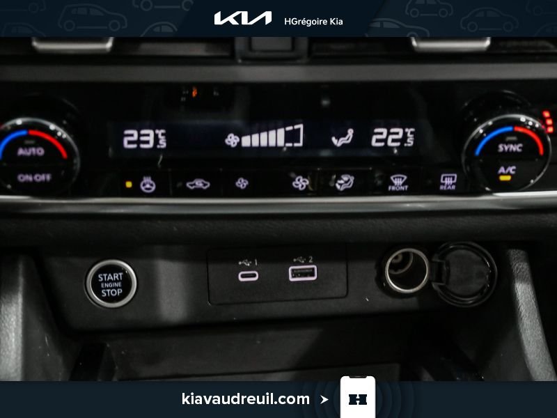 Nissan Rogue 2023 Beige Laval - photo #23