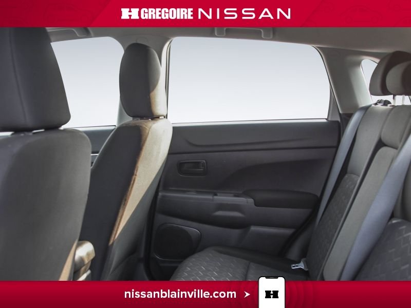 2022 Mitsubishi RVR White Saint-Eustache - photo #23