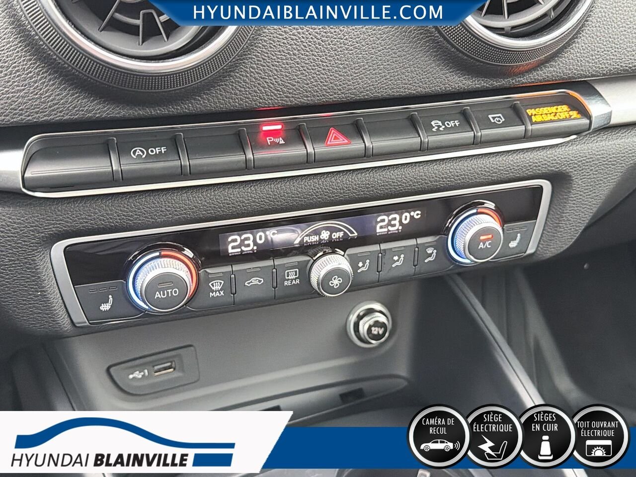 Audi A3 berline 2019 Bleu Blainville - photo #16