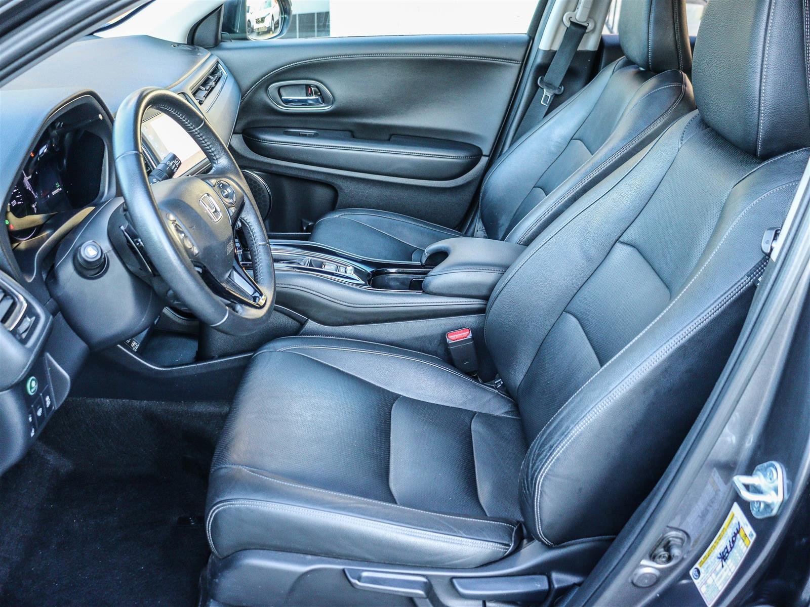 Honda HR-V Touring 2022 Grey Ottawa & Gatineau - photo #6