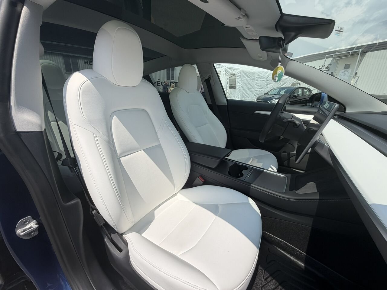 Tesla Model 3 2023 Bleu Laval - photo #17