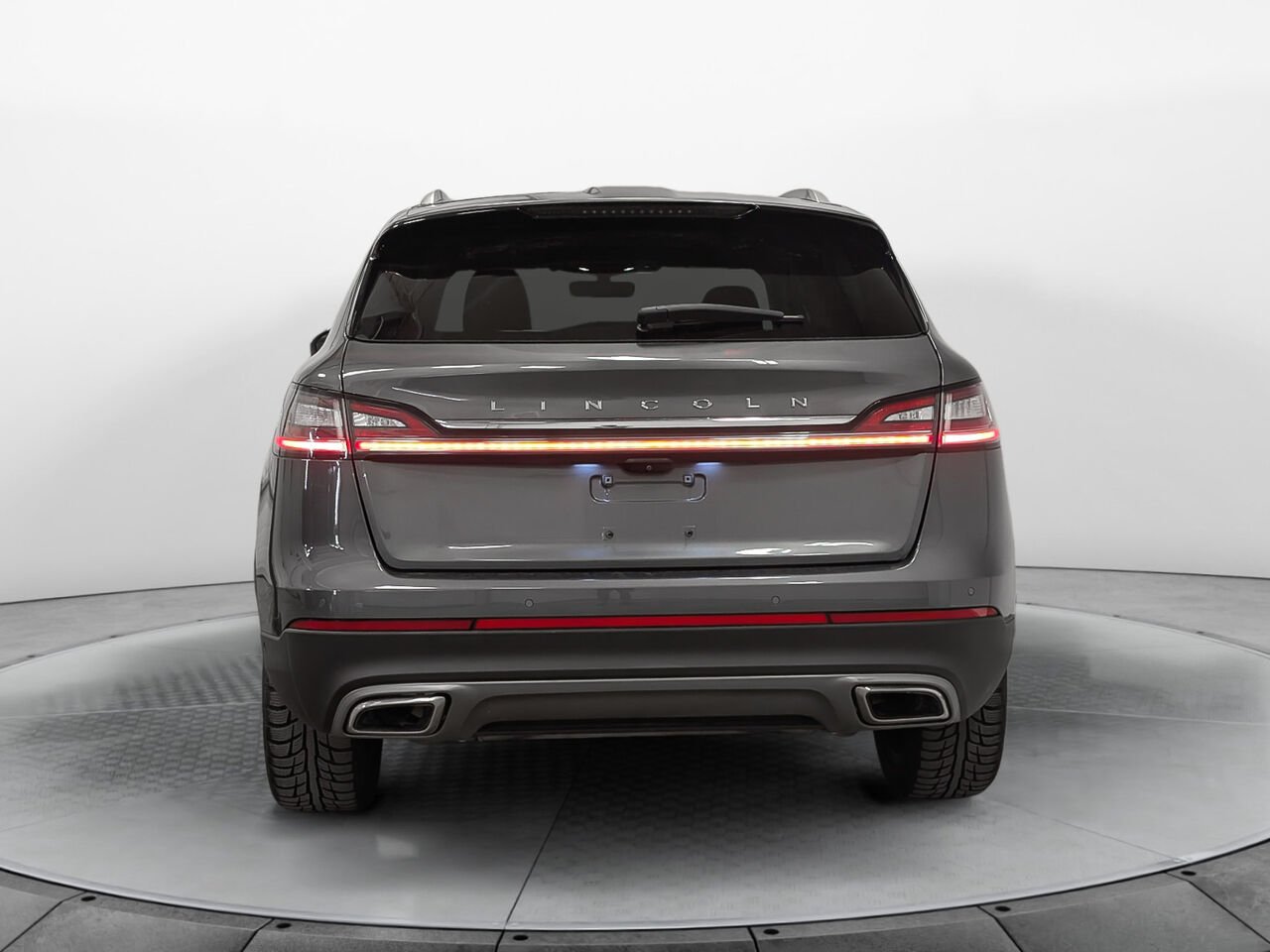 2023 Lincoln NAUTILUS Reserve AWD Toit Ouvrant Bas Kilométrage Grey Sherbrooke - photo #3