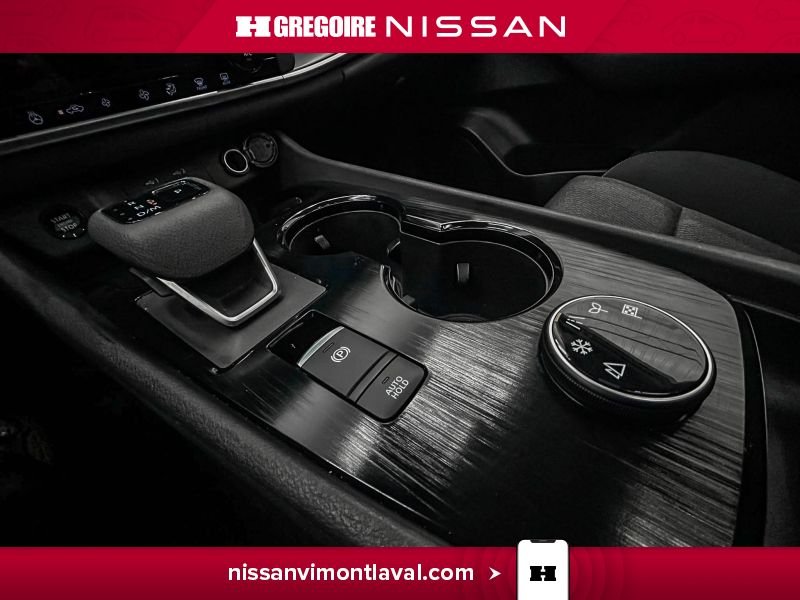 Nissan Rogue 2024 Blanc Laval - photo #22