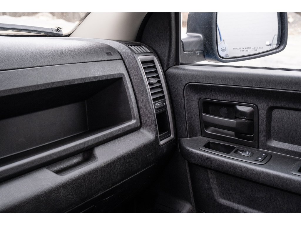 2023 Ram 1500 Classic Blue Gatineau - photo #17