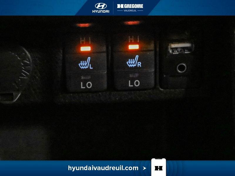 Toyota Corolla 2018 Bleu Laval - photo #28
