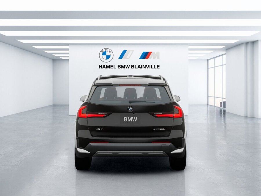 BMW X1 2026 2026 Noir saphir métallisé