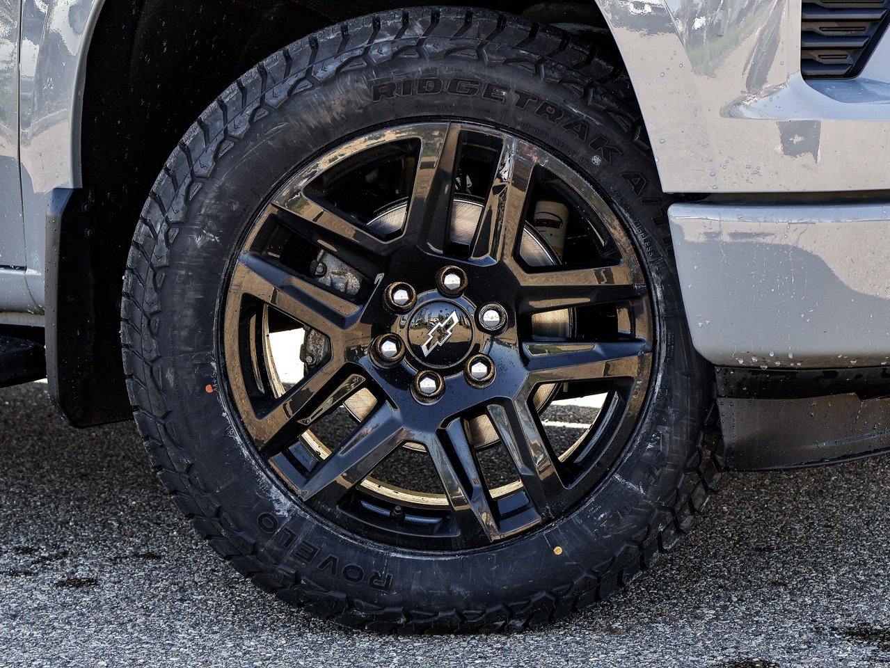 2024 Chevrolet Silverado 1500 4WD Crew Cab 147 RST Grey Sherwood Park - photo #5