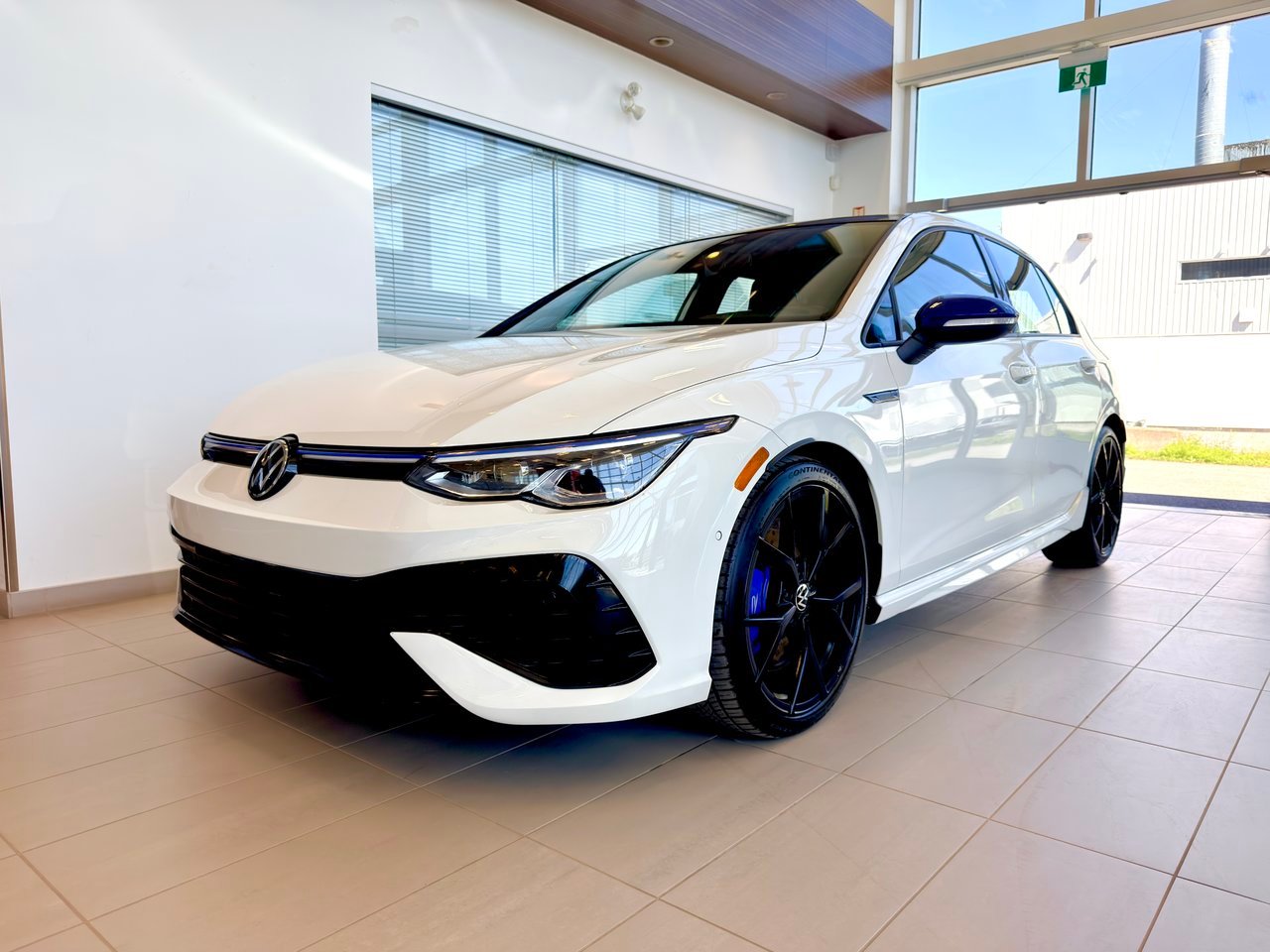 2023 Volkswagen Golf R White Notre-Dame-des-Prairies - photo #4