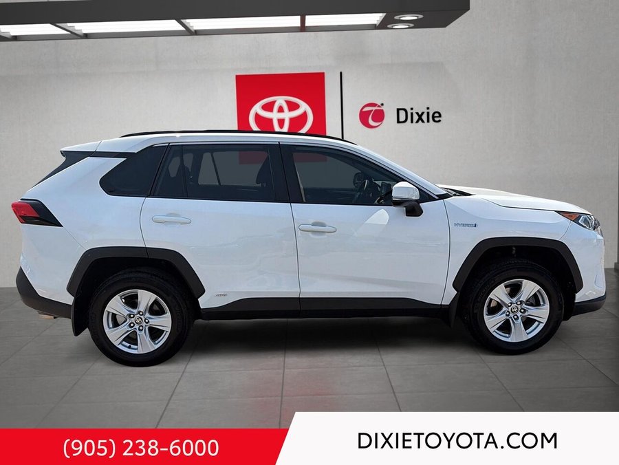 2021 Toyota RAV4 2021 White