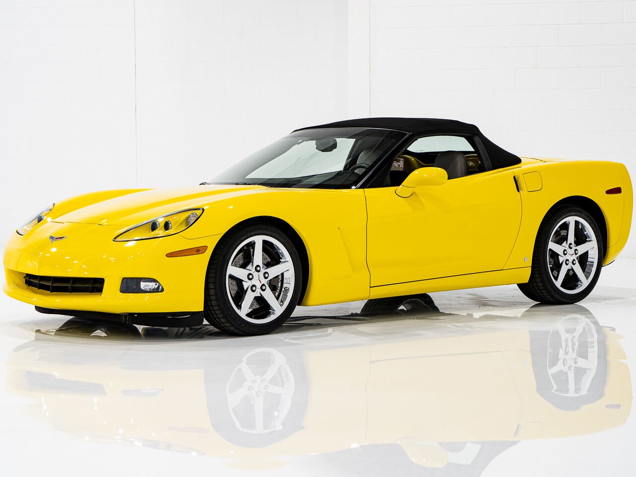 2008 Chevrolet Corvette With only 900km (563mi) From new with window sticker Yellow Kirkland - photo #0