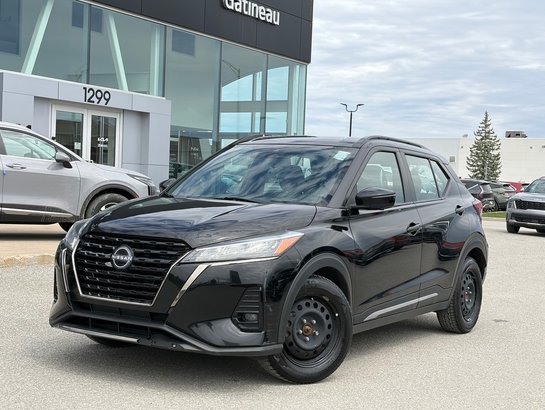 2023 Nissan Kicks 2023 Black