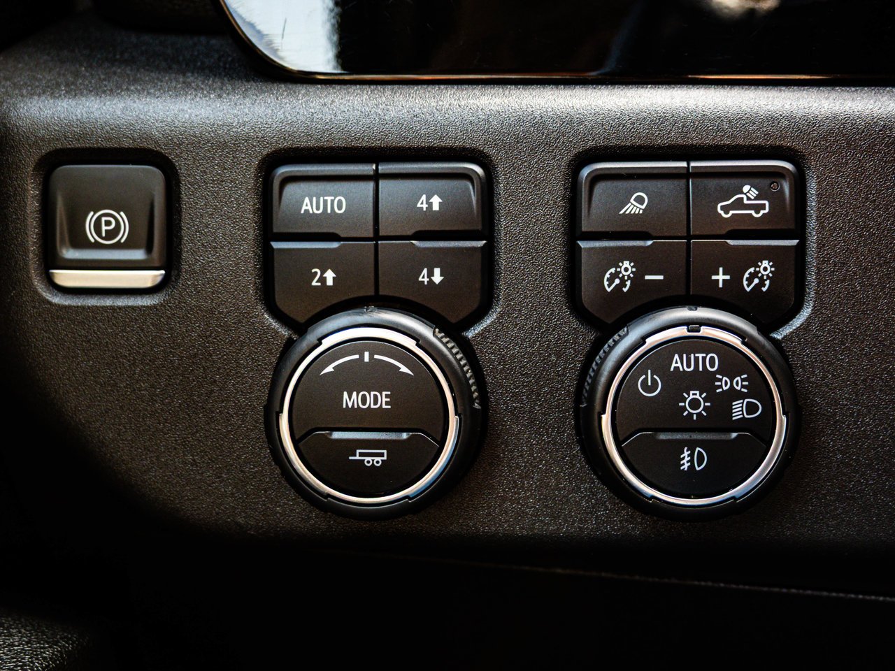2024 Chevrolet Silverado 1500 4WD Crew Cab 147 LT Trail Boss Grey Sherwood Park - photo #18