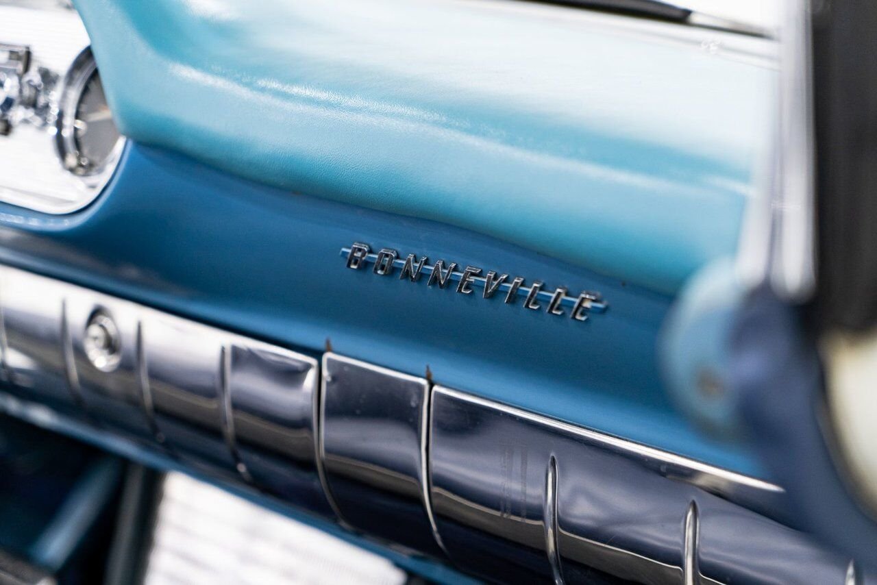 1957 Pontiac Bonneville *PRICE IN USD* Fuel injected 347/315HP 1 of 630 produced White Montreal - photo #68