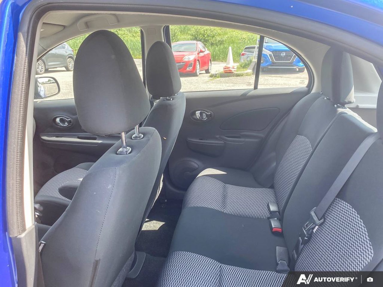 2017 Nissan Micra 3N1CK3CP0HL259090 Blue Mirabel - photo #25