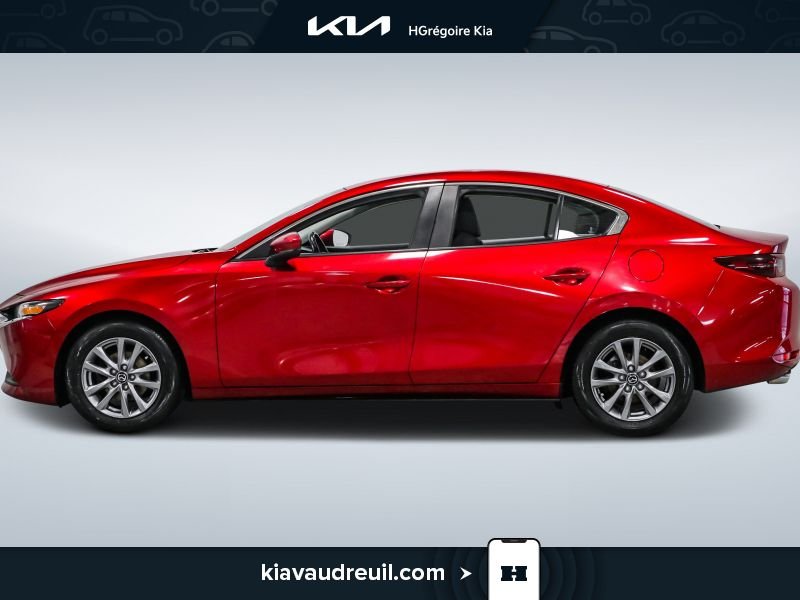 2021 Mazda 3 Red Saint-Eustache - photo #3